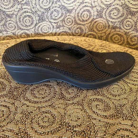 Arcopedico Shoes - Arcopedico - Mailu Black - Multiple Sizes (NEW W/ BOX)